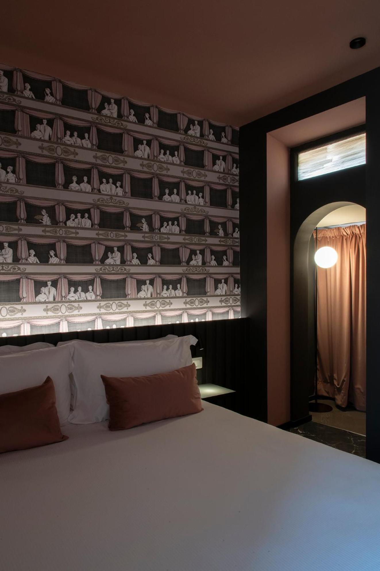 Colonna Suite Del Corso Рим Екстериор снимка