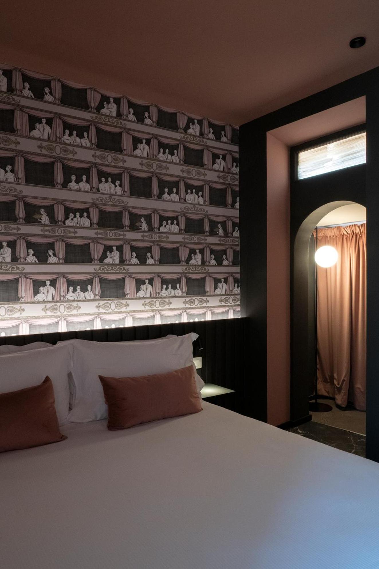 Colonna Suite Del Corso Рим Екстериор снимка
