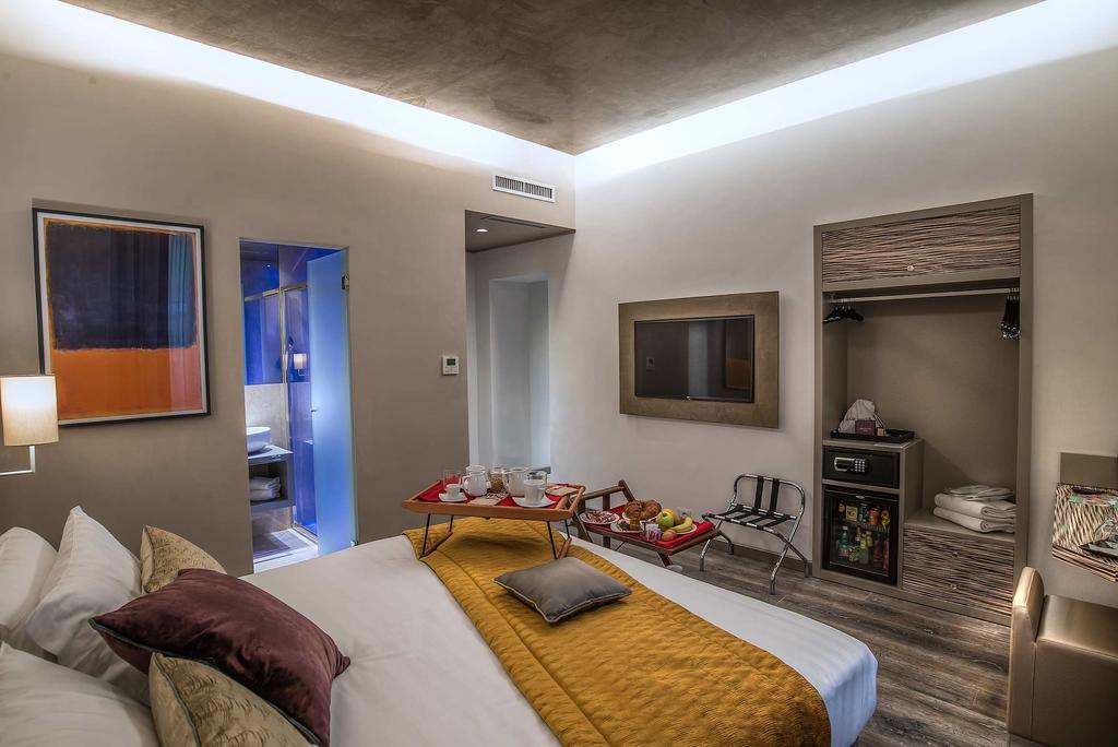 Colonna Suite Del Corso Рим Екстериор снимка