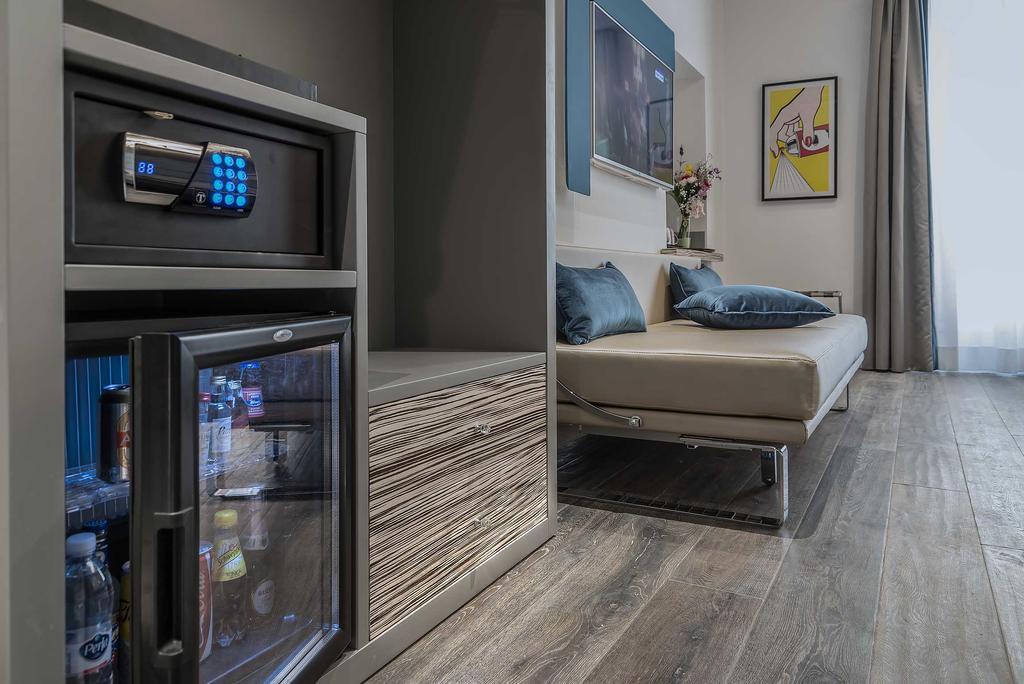 Colonna Suite Del Corso Рим Екстериор снимка