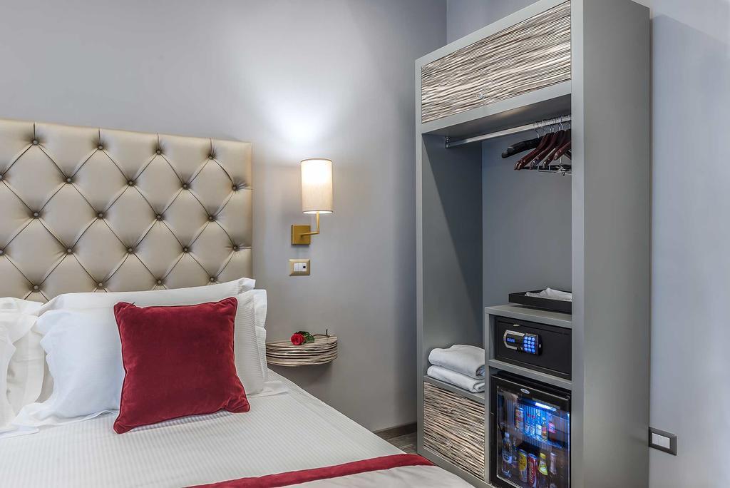 Colonna Suite Del Corso Рим Екстериор снимка