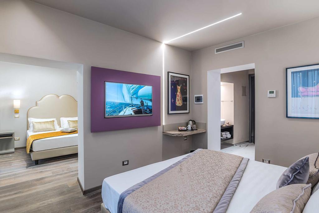 Colonna Suite Del Corso Рим Екстериор снимка
