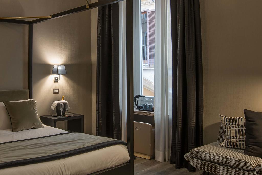 Colonna Suite Del Corso Рим Екстериор снимка