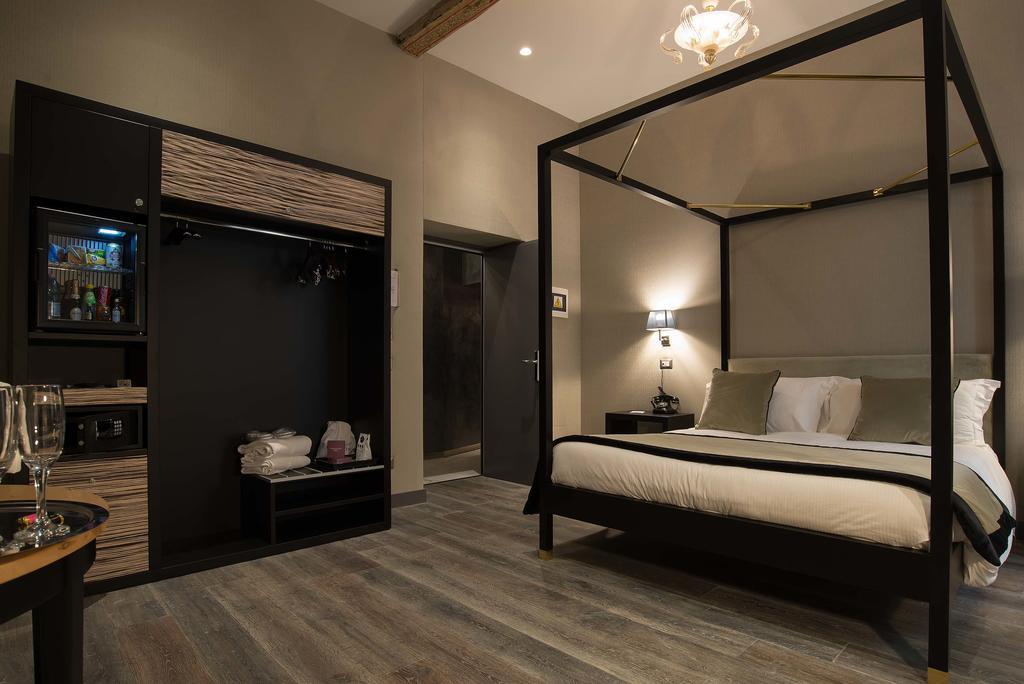 Colonna Suite Del Corso Рим Екстериор снимка