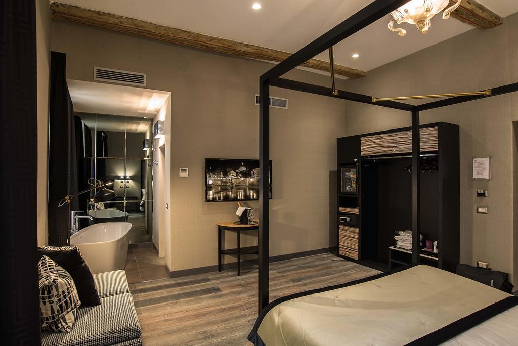 Colonna Suite Del Corso Рим Екстериор снимка