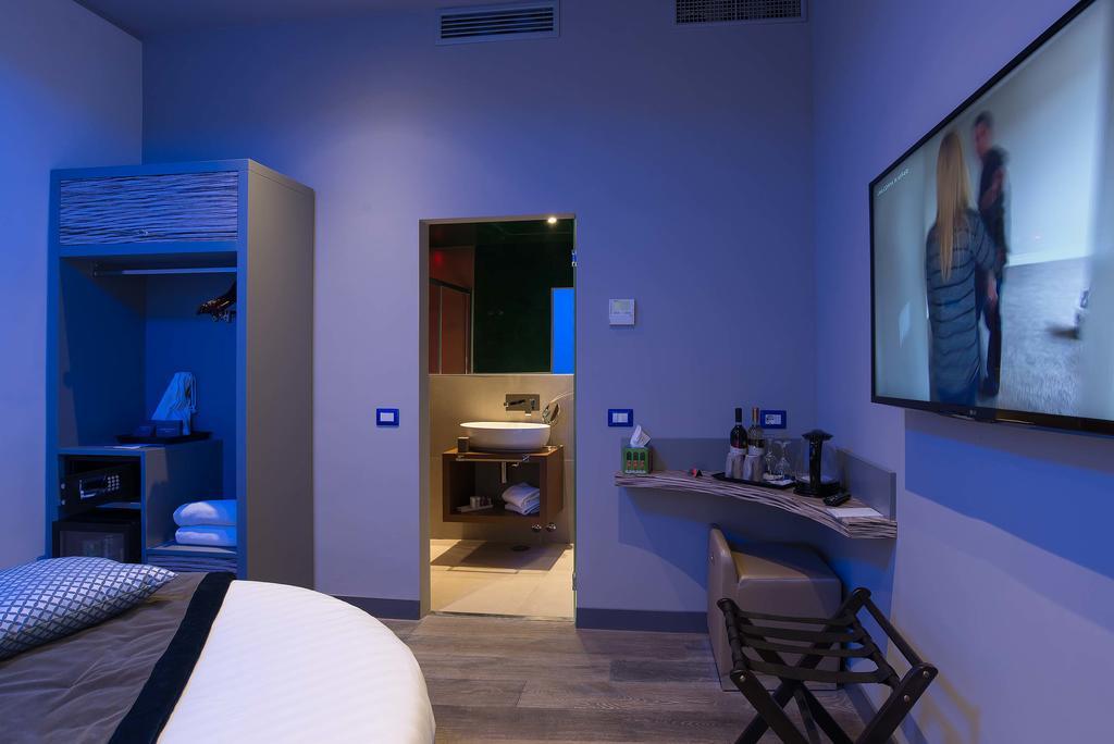 Colonna Suite Del Corso Рим Екстериор снимка