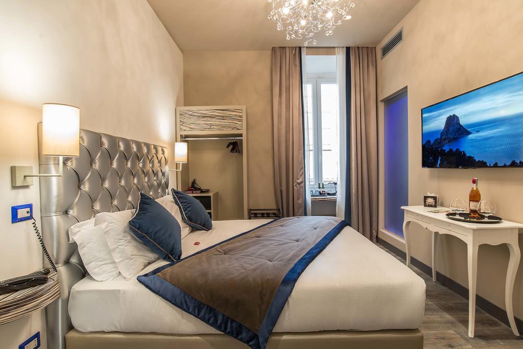 Colonna Suite Del Corso Рим Екстериор снимка